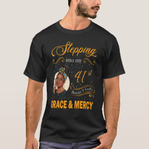 Camiseta Pasar a mi cumpleaños 41 como una reina feliz