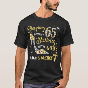 Camiseta Pasar a mi cumpleaños número 65 con la gracia de D