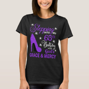 Camiseta Pasar a mi cumpleaños número 65 con la gracia y la