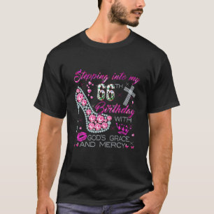 Camiseta Pasar a mi cumpleaños número 66 con la gracia de D