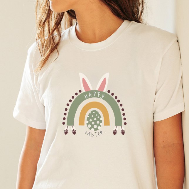 Camiseta Pascua feliz, arco iris bohemio y huevo (Subido por el creador)