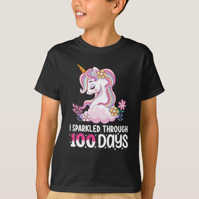 Camiseta Pasé 100 días en la escuela de Unicornio (Anverso)