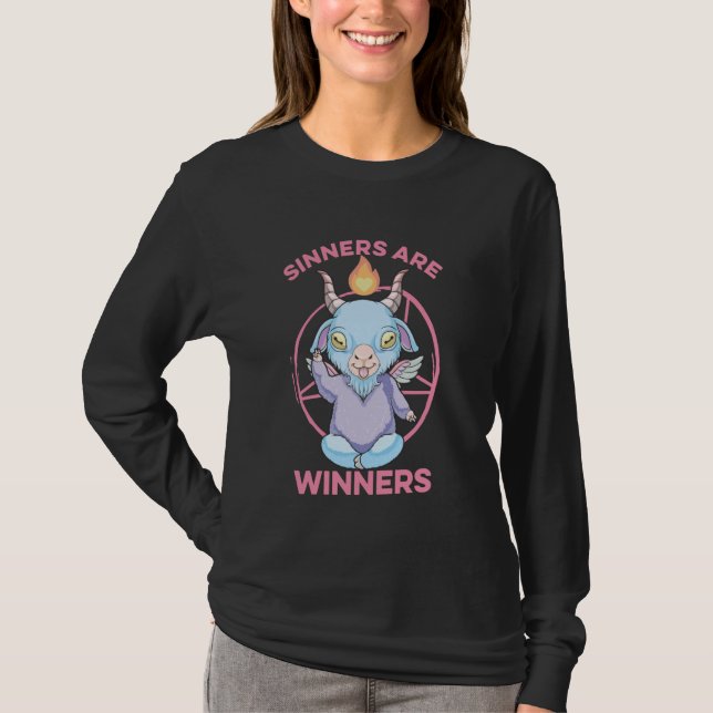 Camiseta Pastel Goth Baphomet Bebé Pecadores Son Ganadores  (Anverso)