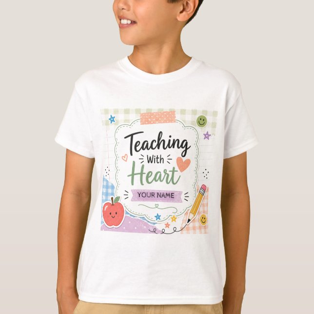 Camiseta Pastel Personalizado a Cuadros Enseñando Con Coraz (Anverso)