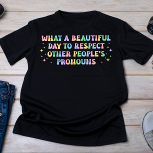 Camiseta Pastel Rainbow Pronoun Respect