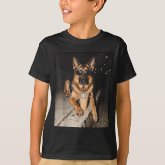 Camiseta Pastor Alemán Bebiendo Café Helado Meme De Animal