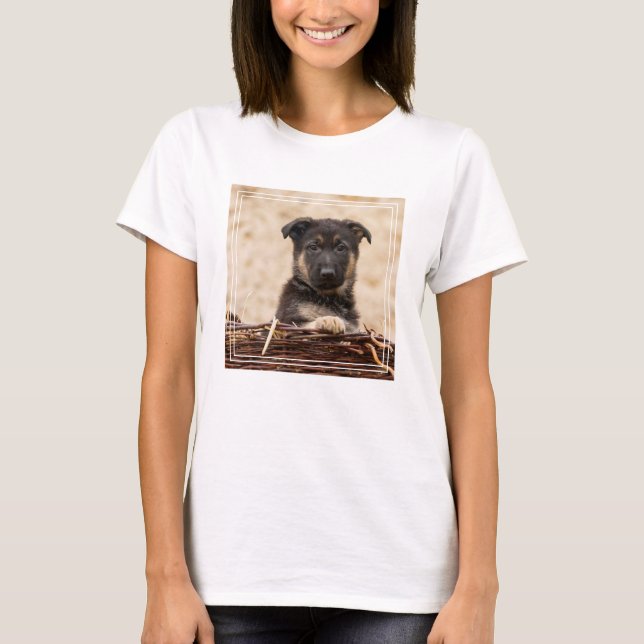 Camiseta Pastor alemán en cesta (Anverso)