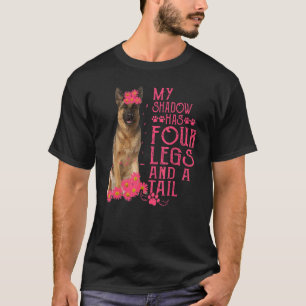 Camiseta Pastor Alemán Mi Sombra Tiene Cuatro Patas Y Una C