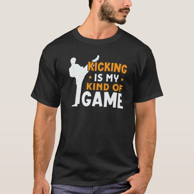 Camiseta Patear Es Mi Tipo De Juego Karate (Anverso)