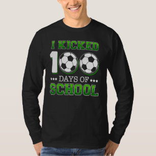 Camiseta Pateé 100 días a escolares deportivos