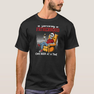 Camiseta Paternidad SOBREVIVIR A LA PATERNIDAD UNA CERVEZA 