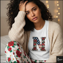 Camiseta Patriotic Floral Letter N Wreath Design