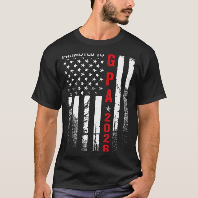 Camiseta Patriotic Mens Promoted To G Pa Est 2026 First Tim (Anverso)