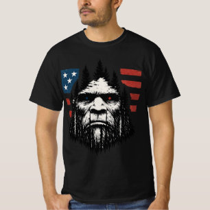 Camiseta Patriótico Bigfoot — Sasquatch con bandera de Amér