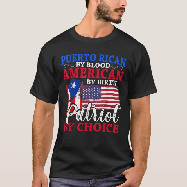 Camiseta Patriótico Puertorriqueño Por Nacimiento Sangre Es (Anverso)