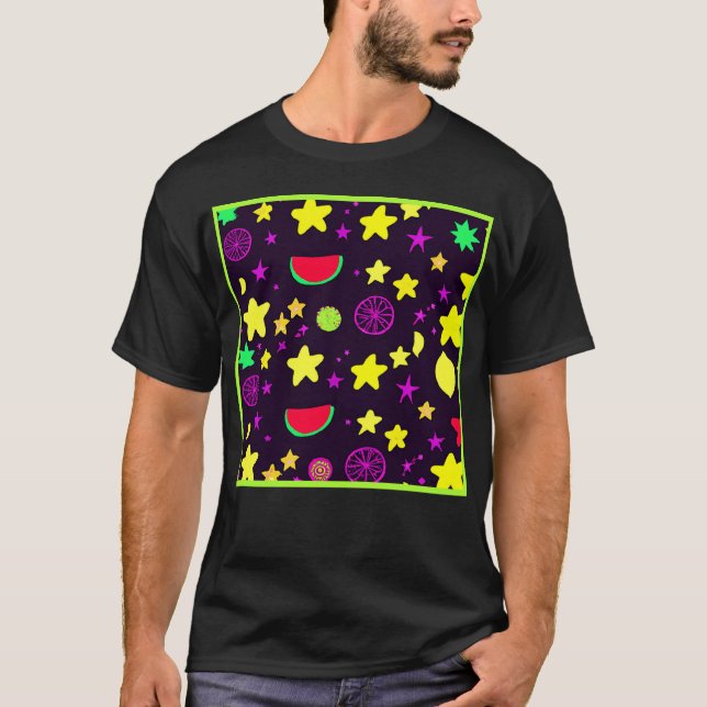 Camiseta Patrón Colorido De Estrella Y Frutas (Anverso)