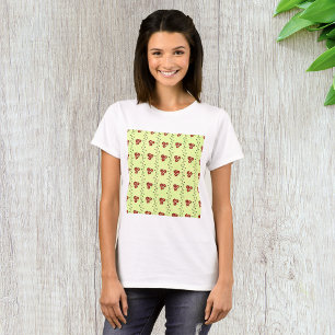 Camiseta Patrón de enredadera floral roja sobre verde claro