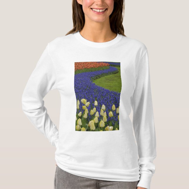 Camiseta Patrón de jardín de flores de jacinto de uva y 2 (Anverso)