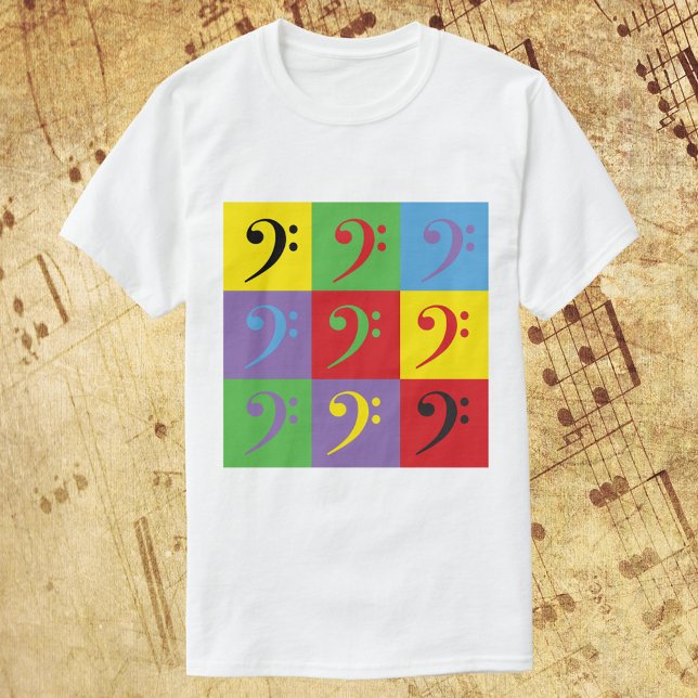 Camiseta Patrón de música arcoiris de limpieza de vasos baj (A tshirt with a colorful pattern of bass clefs)