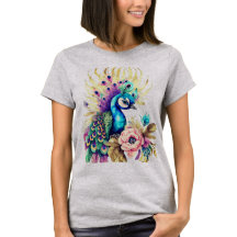 Pavo de corral colorido sobre flores y hojas