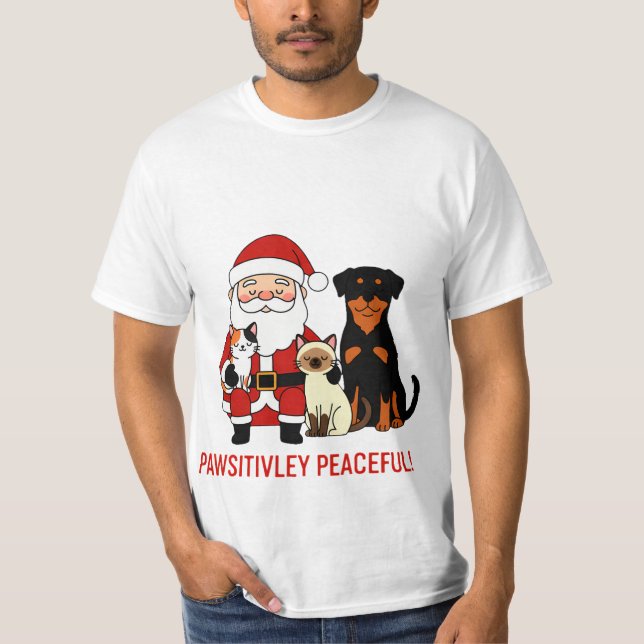 Camiseta Pawsitively Peaceful: Santa’s Serene Pet Moment (Anverso)