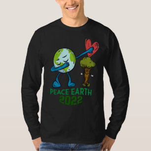 Camiseta Peace Earth 2022 Earth Day Mens Womens