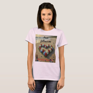 Camiseta Peace Follows Me Beautiful Beach Floral T-Shirt
