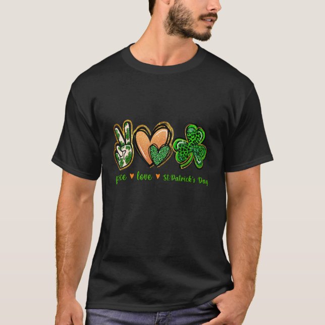 Camiseta Peace Love St Patrick's Day Leopard Lucky Shamrock (Anverso)