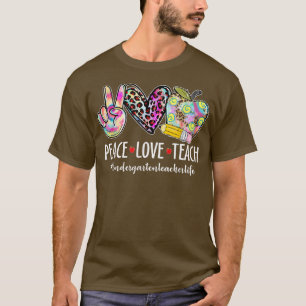 Camiseta Peace Love Teach Leopard Apple Kindergarten Teache