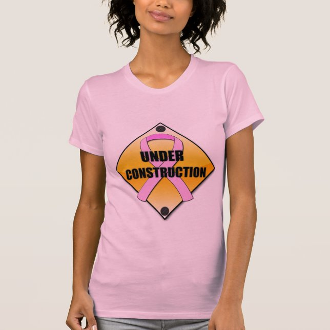 Camiseta Pechos bajo construcción ($21,95) (Anverso)