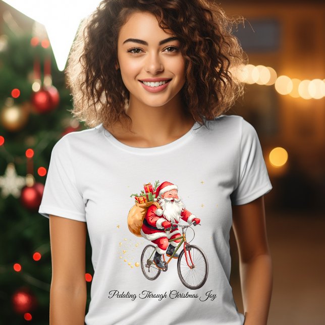 Camiseta Pedaling Through Christmas Joy — Santa on a Bike (Subido por el creador)