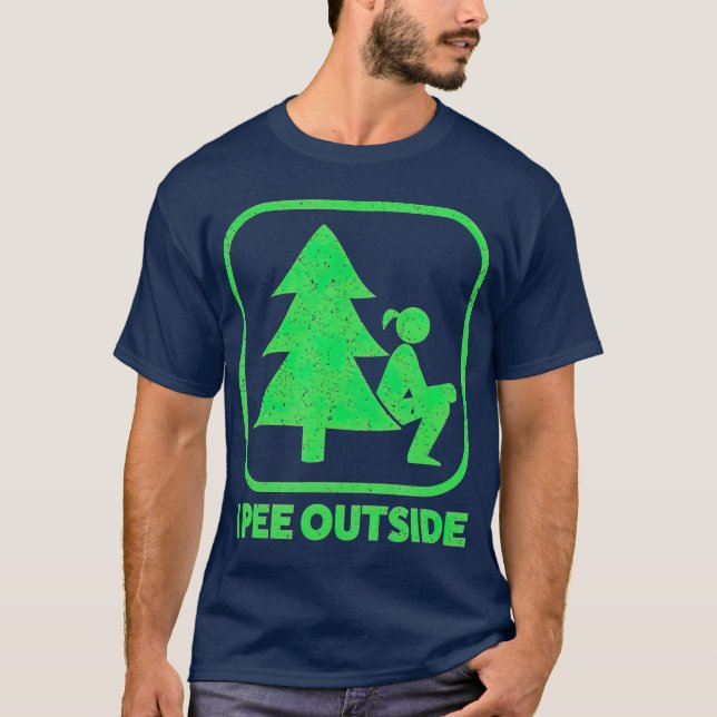 Camiseta Pee Afuera Rótulo Chica Divertido Camping Senderis (Anverso)