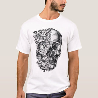 Camiseta Pegatina de media calavera gótica intrincada