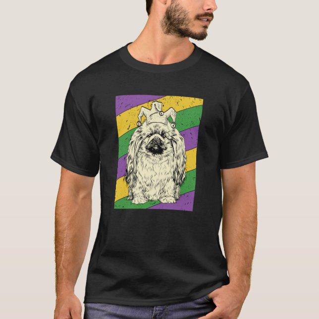 Camiseta Pekingese Jester Mardi Gras Dog Mom or Dad (Anverso)