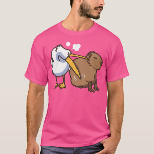 Camiseta Pelican Trata De Comer El Capybara Gracioso Kawaii