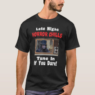 Camiseta Películas de horror en televisión con un presentad