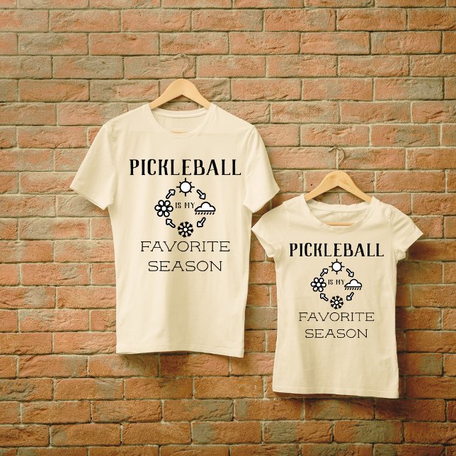 Camiseta Pelota de pellebol favorita temporada divertida (Funny Pickleball Is My Favorite Season T-Shirts)