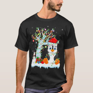 Camiseta Penguin Bird Xmas Tree Lighting Santa Hat Penguin 