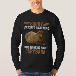 Camiseta Pensando en Capybaras Animal Humor de Capybara