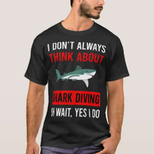 Camiseta Pensar en el buzo de buceo de tiburones