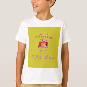 Camiseta Pensar fuera del diseño de caja