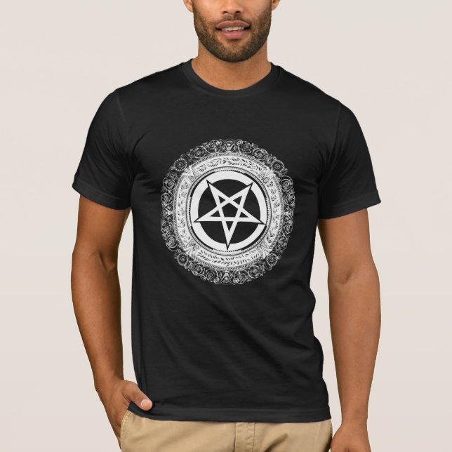 Camiseta Pentagram adornado (Anverso)