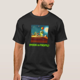 Camiseta Pepperoni o piña 2 extranjeros comiendo pizza