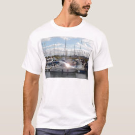 Camiseta Pequeña lancha motora captando el sol