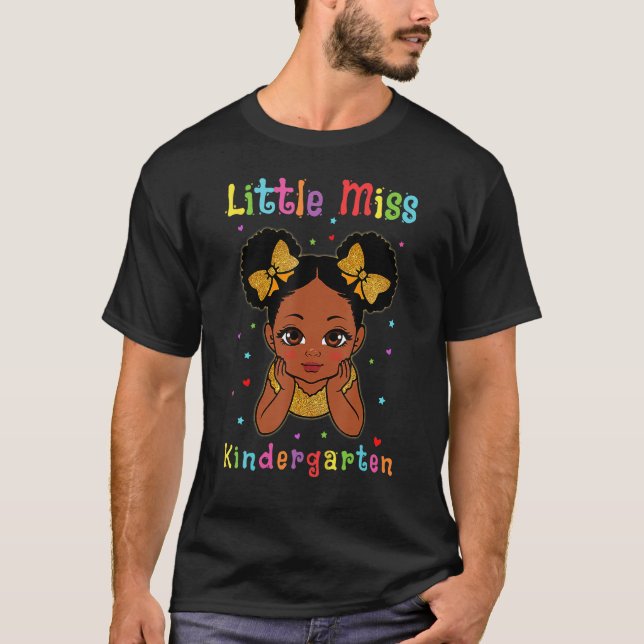 Camiseta Pequeña Miss Kinderg, un Chica negro curado de vue (Anverso)