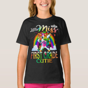 Camiseta Pequeña Miss Primer Grado Cutie Unicorn Arcoiris