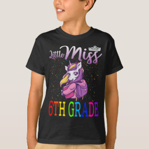 Camiseta Pequeña Miss Unicornio de 6º grado