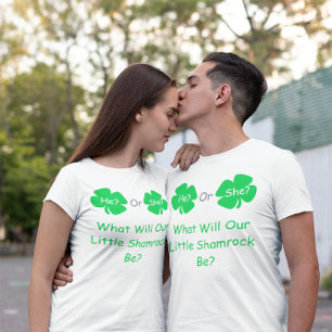 Camiseta Pequeña revelación de género de Shamrock