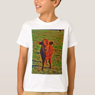 Camiseta Pequeña vaca marrón brillante hierba verde
