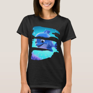 Camiseta pequeño delfín bebé animado en las profundidades d